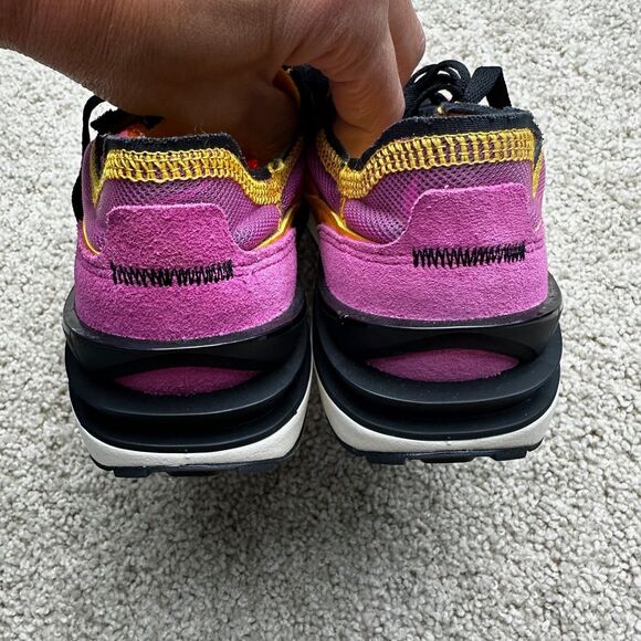 Nike Waffle One Active Fucshia University Gold Sneakers  Womens 5.5 - Picture 4 of 7